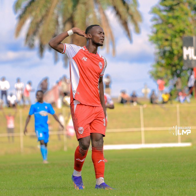 Isaac Waigona Returns to Express FC on Two-Year Deal